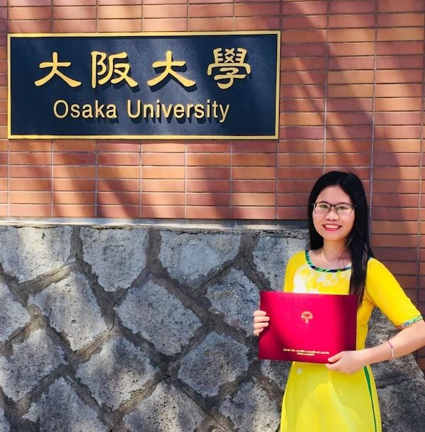 Sinh viên Việt Nam theo học tại Đại học Osaka